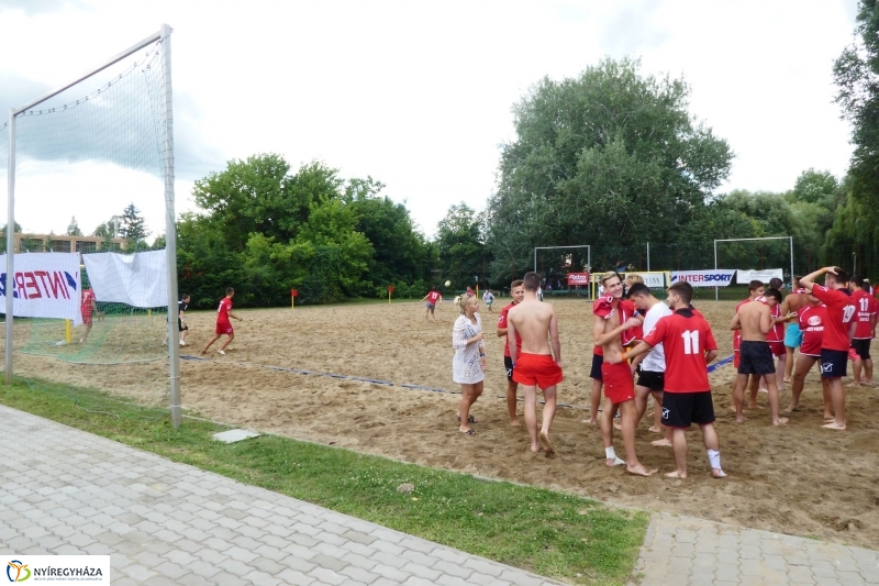 Elkezdődött a strandfoci - fotó Szarka Lajos