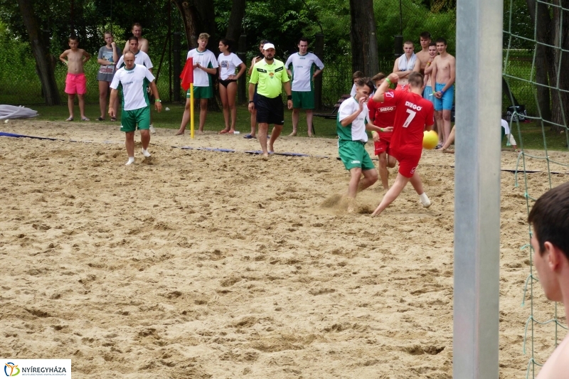Elkezdődött a strandfoci - fotó Szarka Lajos