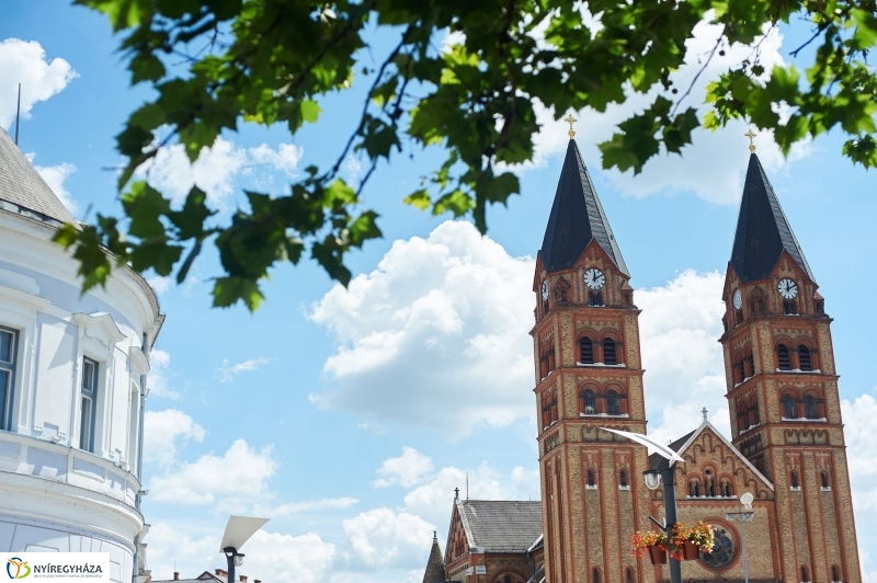 Nyári péntek délután a belvárosban - fotó Szarka Lajos