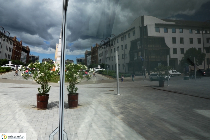 Nyári péntek délután a belvárosban - fotó Szarka Lajos