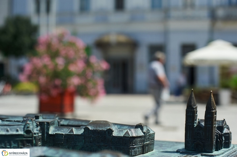 Nyári péntek délután a belvárosban - fotó Szarka Lajos