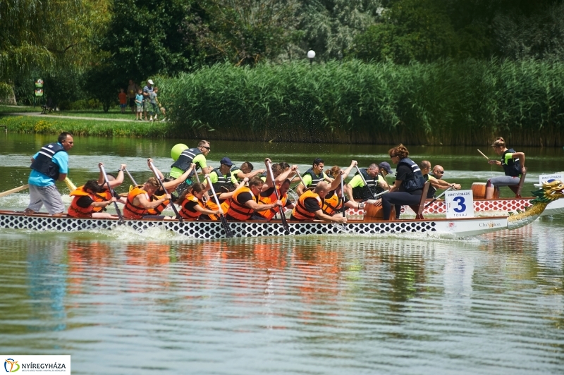 Sárkányhajó verseny Sóstón - fotó Szarka Lajos