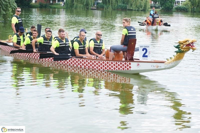 Sárkányhajó verseny Sóstón - fotó Szarka Lajos