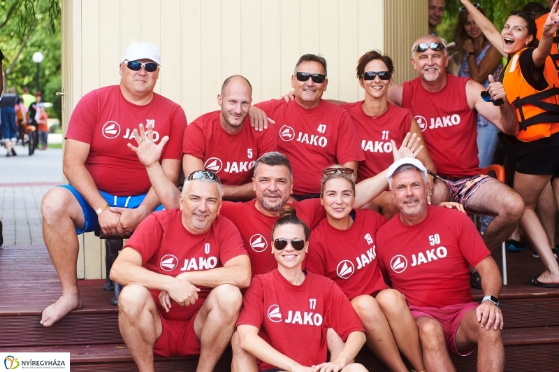 Sárkányhajó verseny Sóstón - fotó Szarka Lajos