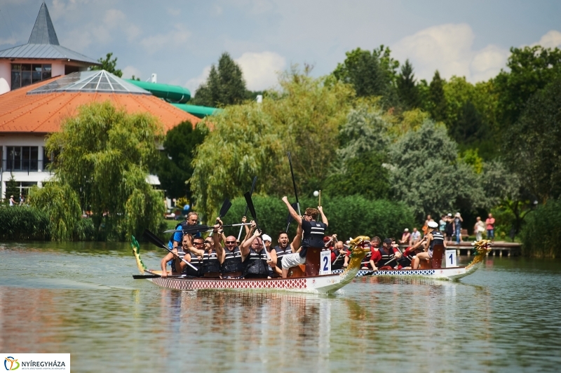 Sárkányhajó verseny Sóstón - fotó Szarka Lajos