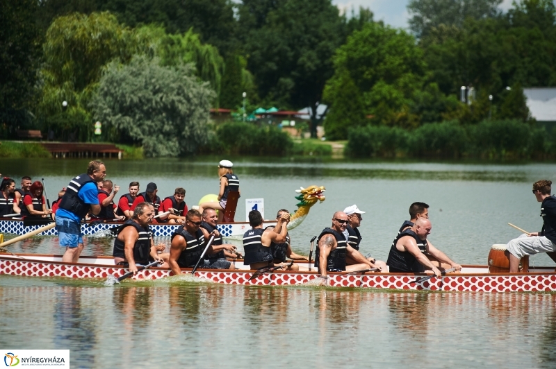 Sárkányhajó verseny Sóstón - fotó Szarka Lajos