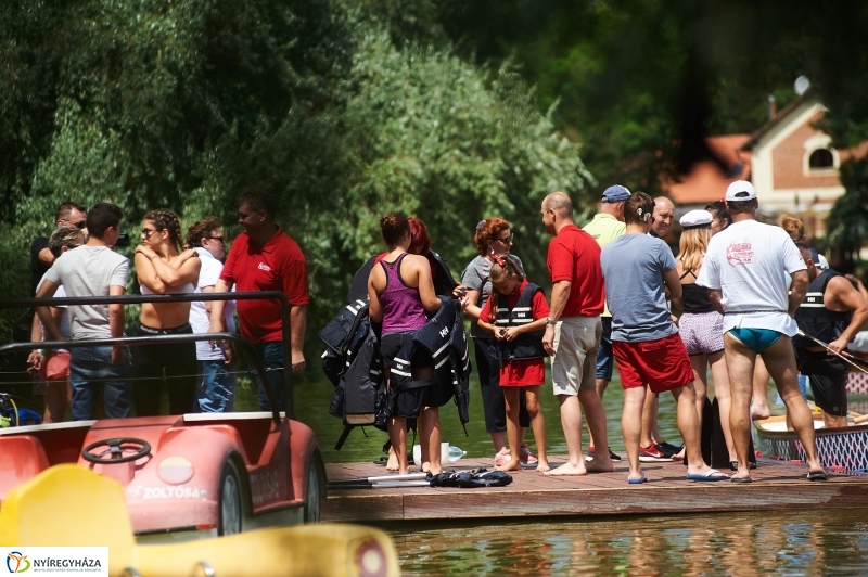 Sárkányhajó verseny Sóstón - fotó Szarka Lajos