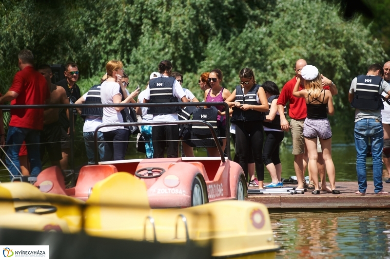 Sárkányhajó verseny Sóstón - fotó Szarka Lajos