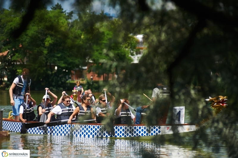 Sárkányhajó verseny Sóstón - fotó Szarka Lajos