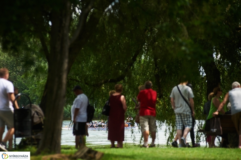 Sárkányhajó verseny Sóstón - fotó Szarka Lajos