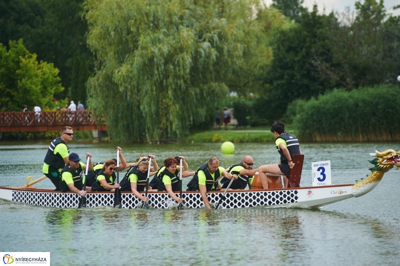 Sárkányhajó verseny Sóstón - fotó Szarka Lajos