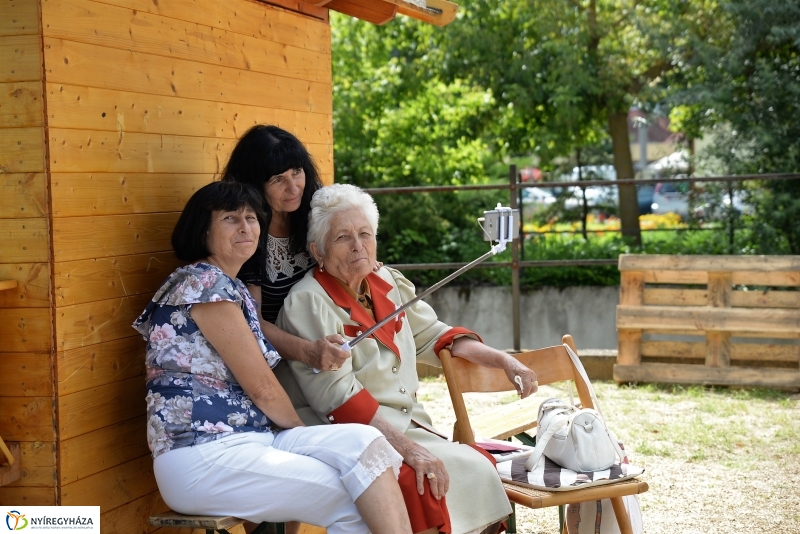 A Szabolcs Néptáncegyüttes is fellépett a Sárkányhajó Fesztivál programjában