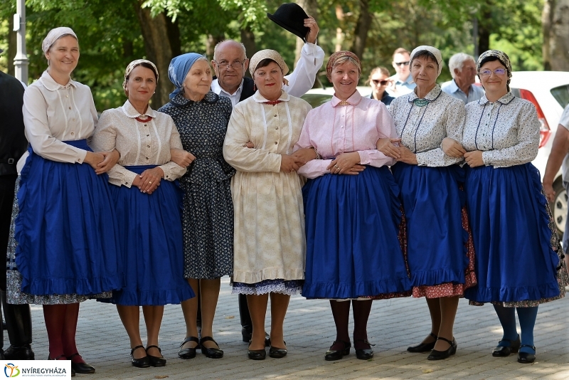 A Szabolcs Néptáncegyüttes is fellépett a Sárkányhajó Fesztivál programjában