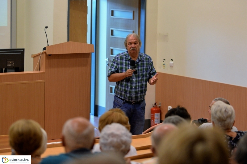 Értékes Esték-Kéry Péter filmrendező vetítéssel egybekötött előadása