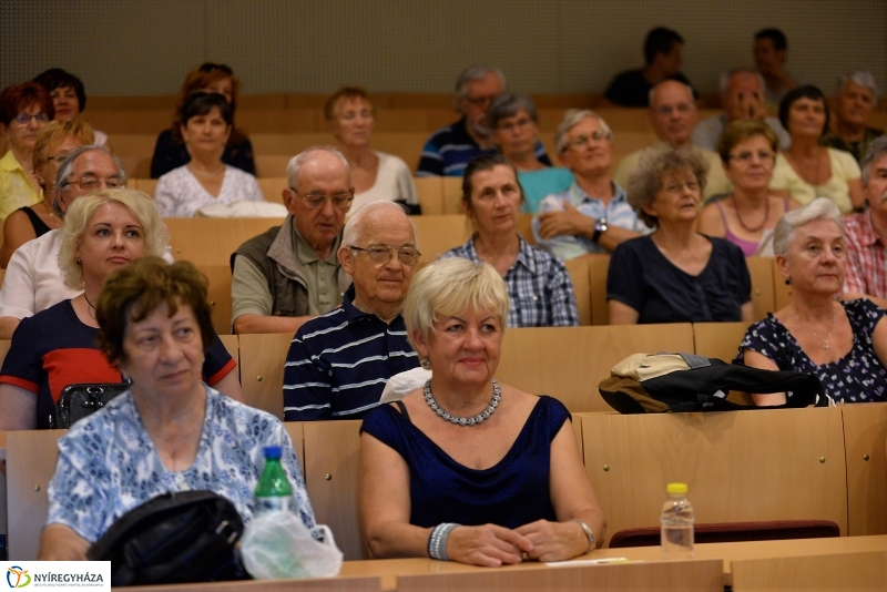 Értékes Esték-Kéry Péter filmrendező vetítéssel egybekötött előadása