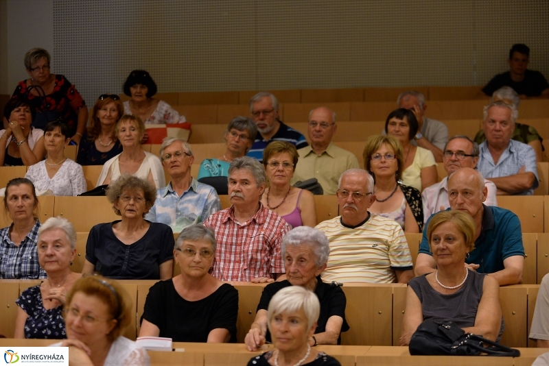 Értékes Esték-Kéry Péter filmrendező vetítéssel egybekötött előadása