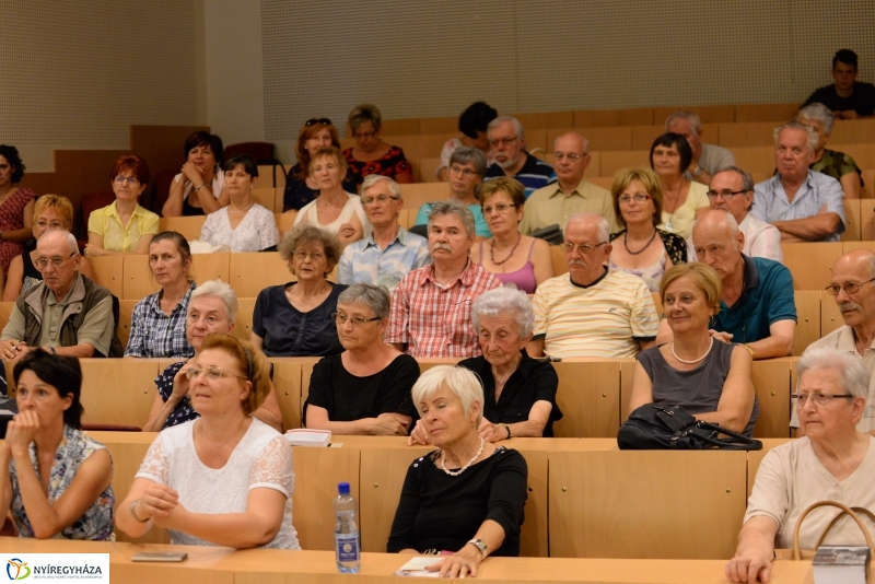 Értékes Esték-Kéry Péter filmrendező vetítéssel egybekötött előadása