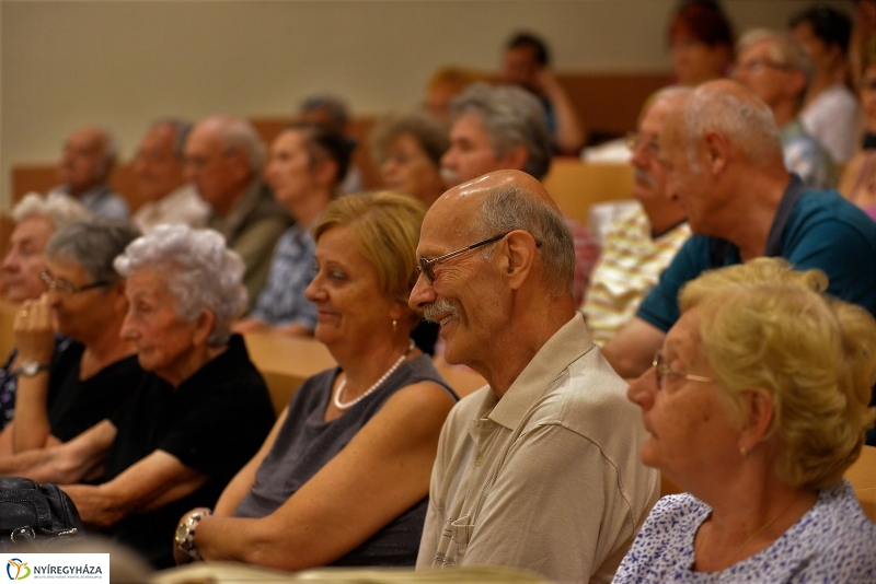 Értékes Esték-Kéry Péter filmrendező vetítéssel egybekötött előadása