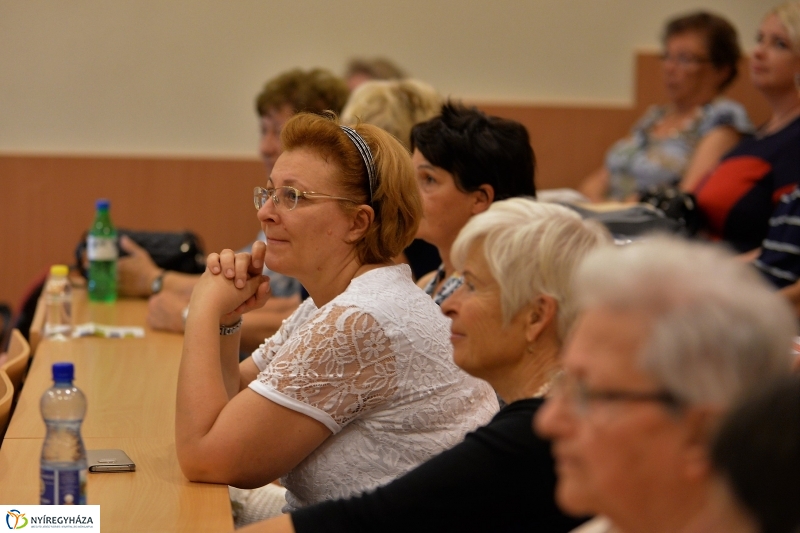 Értékes Esték-Kéry Péter filmrendező vetítéssel egybekötött előadása