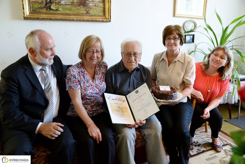Borbély Béla 90 éves-önkormányzati köszöntés
