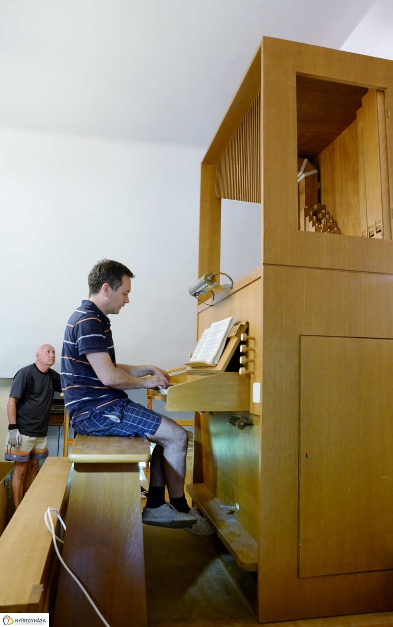 Új orgona érkezett a Kertvárosi Reformátusokhoz