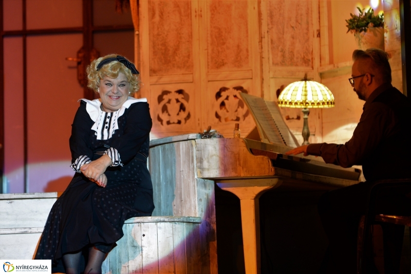 A Szabadtéri Színpadon A régi nyár című darabot láthatta a nagyérdemű 