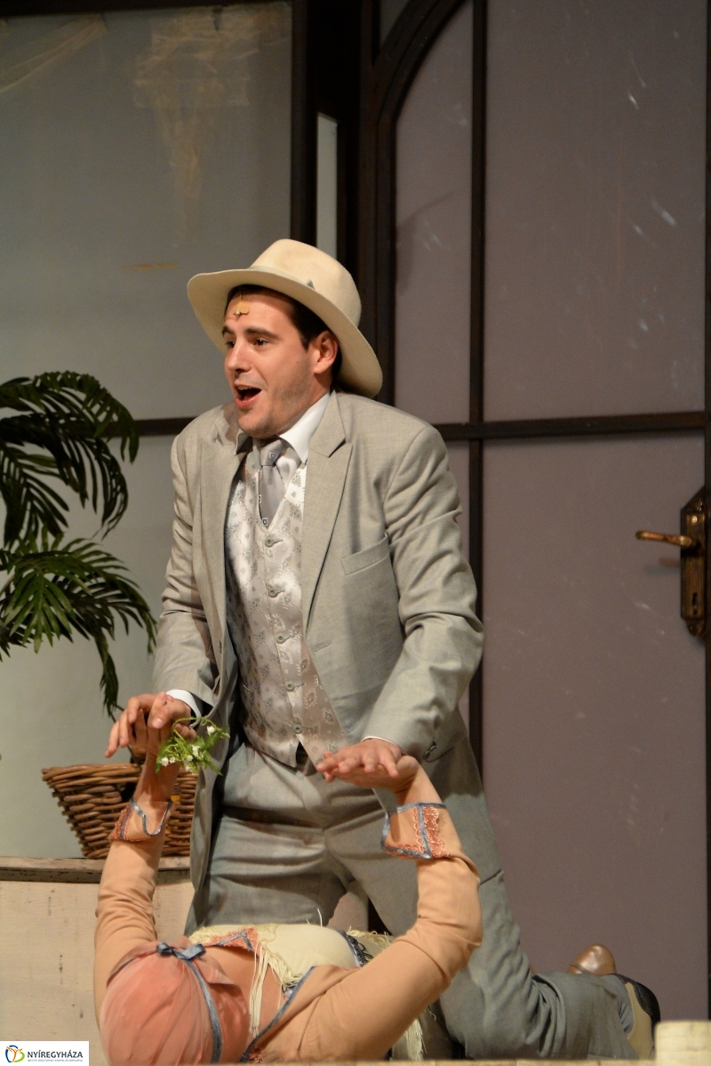 A Szabadtéri Színpadon A régi nyár című darabot láthatta a nagyérdemű 