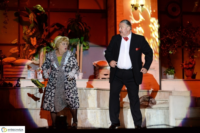 A Szabadtéri Színpadon A régi nyár című darabot láthatta a nagyérdemű 