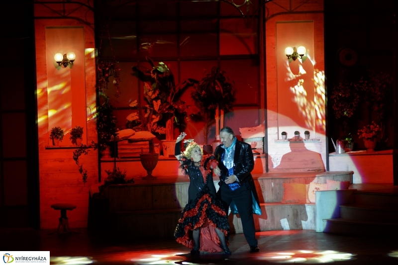 A Szabadtéri Színpadon A régi nyár című darabot láthatta a nagyérdemű 