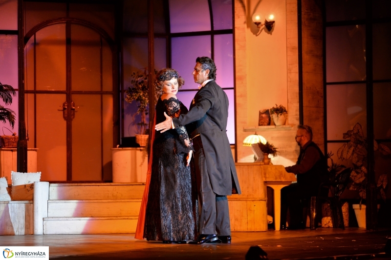 A Szabadtéri Színpadon A régi nyár című darabot láthatta a nagyérdemű 