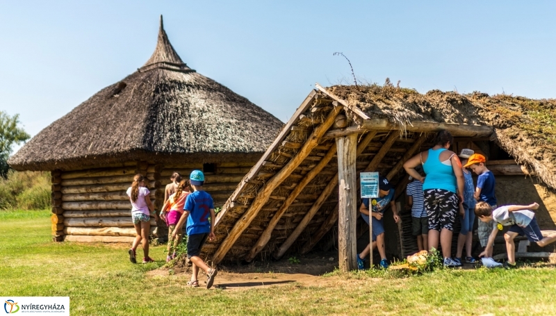 Táborozók a múzeumfaluban