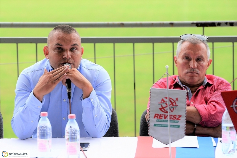 Szurkolói ankét a Szparinál