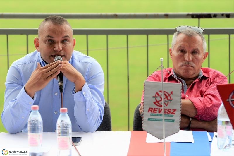 Szurkolói ankét a Szparinál