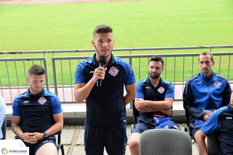 Szurkolói ankét a Szparinál