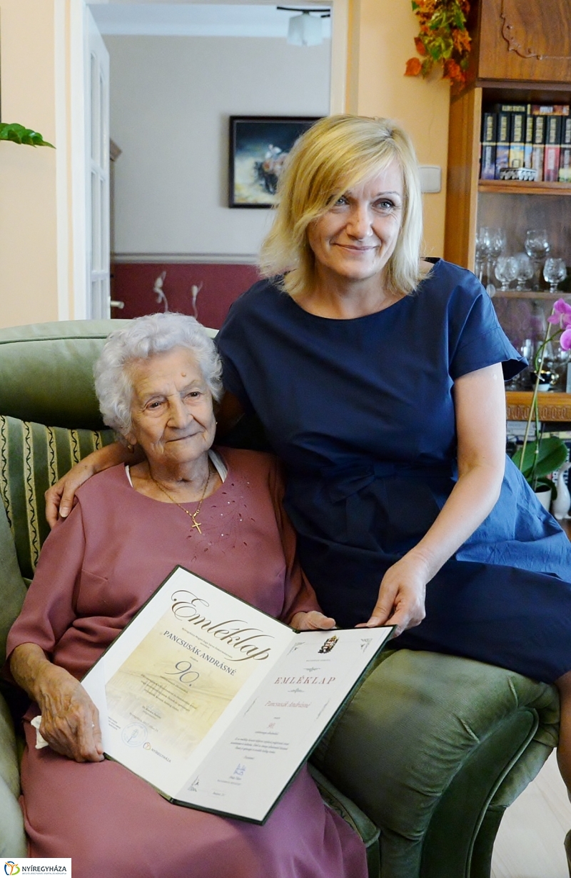 Pancsusák Andrásné 90 éves - önkormányzati köszöntés