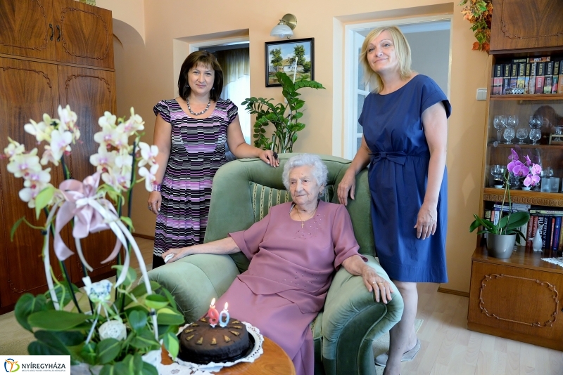 Pancsusák Andrásné 90 éves - önkormányzati köszöntés