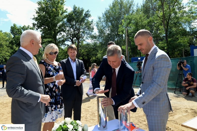 Sóstó Hotel-ünnepélyes alapkőletétel