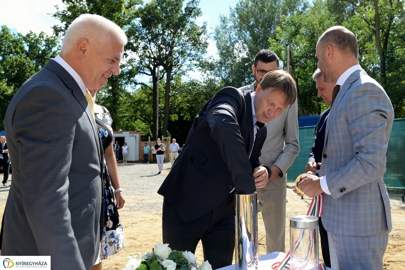 Sóstó Hotel-ünnepélyes alapkőletétel