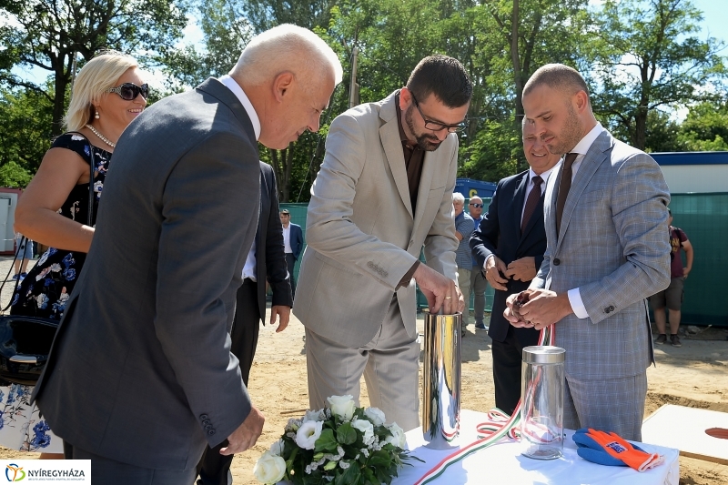 Sóstó Hotel-ünnepélyes alapkőletétel