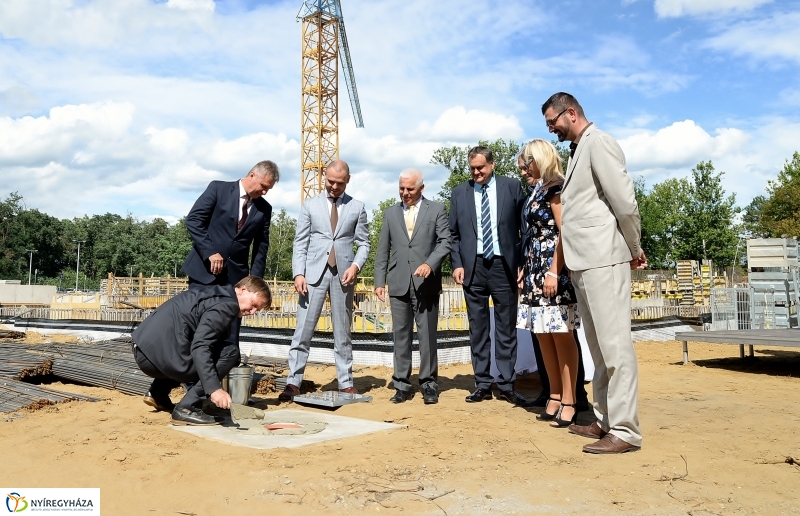 Sóstó Hotel-ünnepélyes alapkőletétel