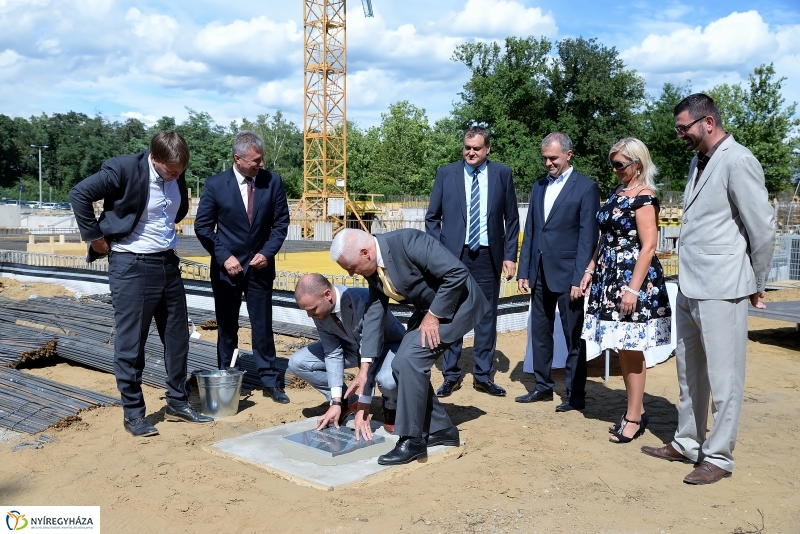 Sóstó Hotel-ünnepélyes alapkőletétel