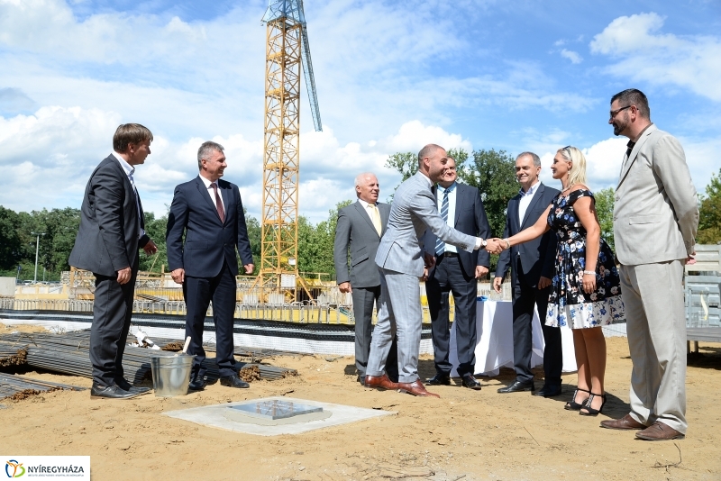 Sóstó Hotel-ünnepélyes alapkőletétel