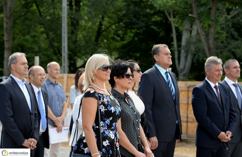 Sóstó Hotel-ünnepélyes alapkőletétel