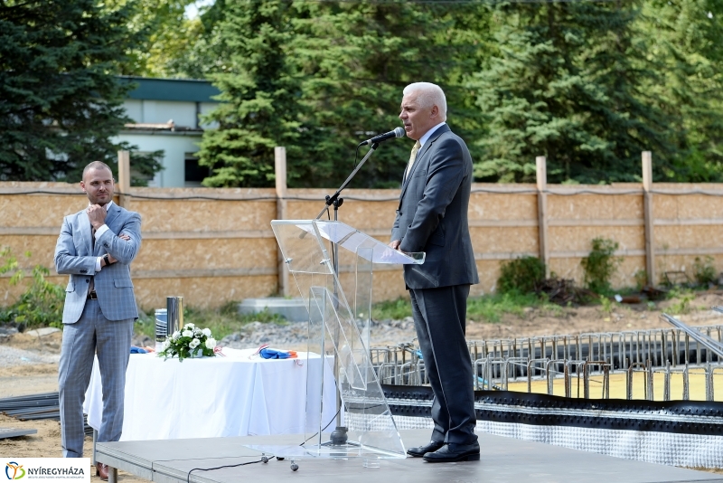 Sóstó Hotel-ünnepélyes alapkőletétel