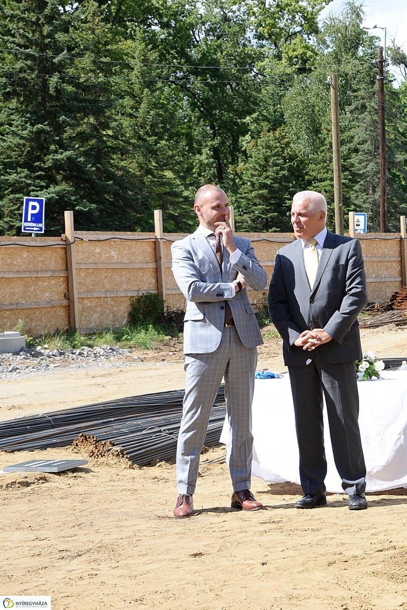 Sóstó Hotel-ünnepélyes alapkőletétel