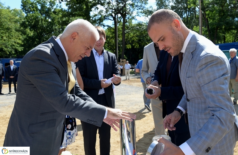 Sóstó Hotel-ünnepélyes alapkőletétel