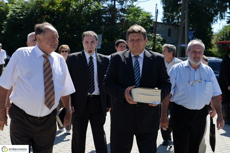 Sóstóra érkezett a Vizsolyi Biblia