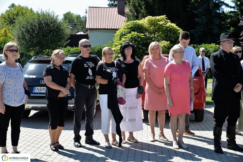 Sóstóra érkezett a Vizsolyi Biblia