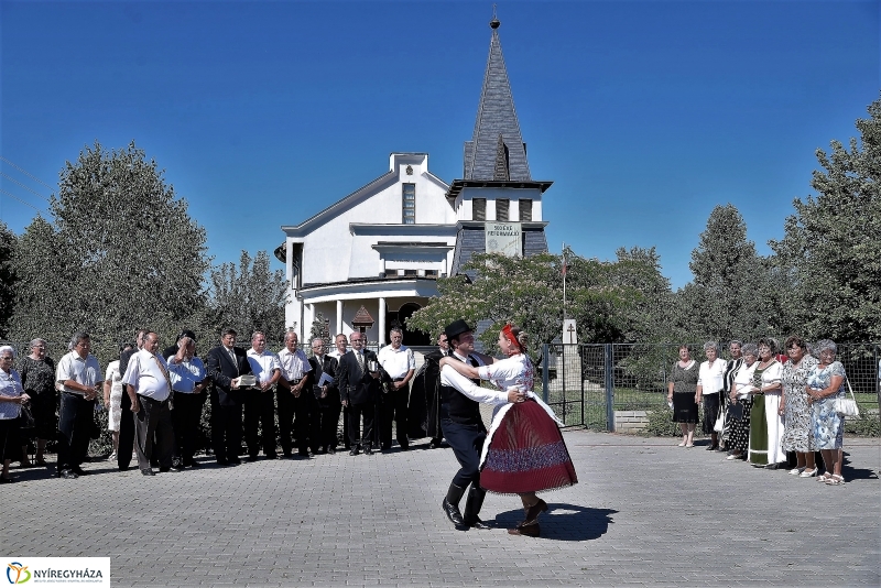 Sóstóra érkezett a Vizsolyi Biblia