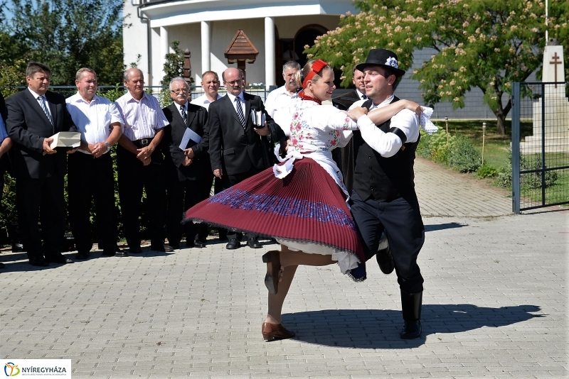 Sóstóra érkezett a Vizsolyi Biblia